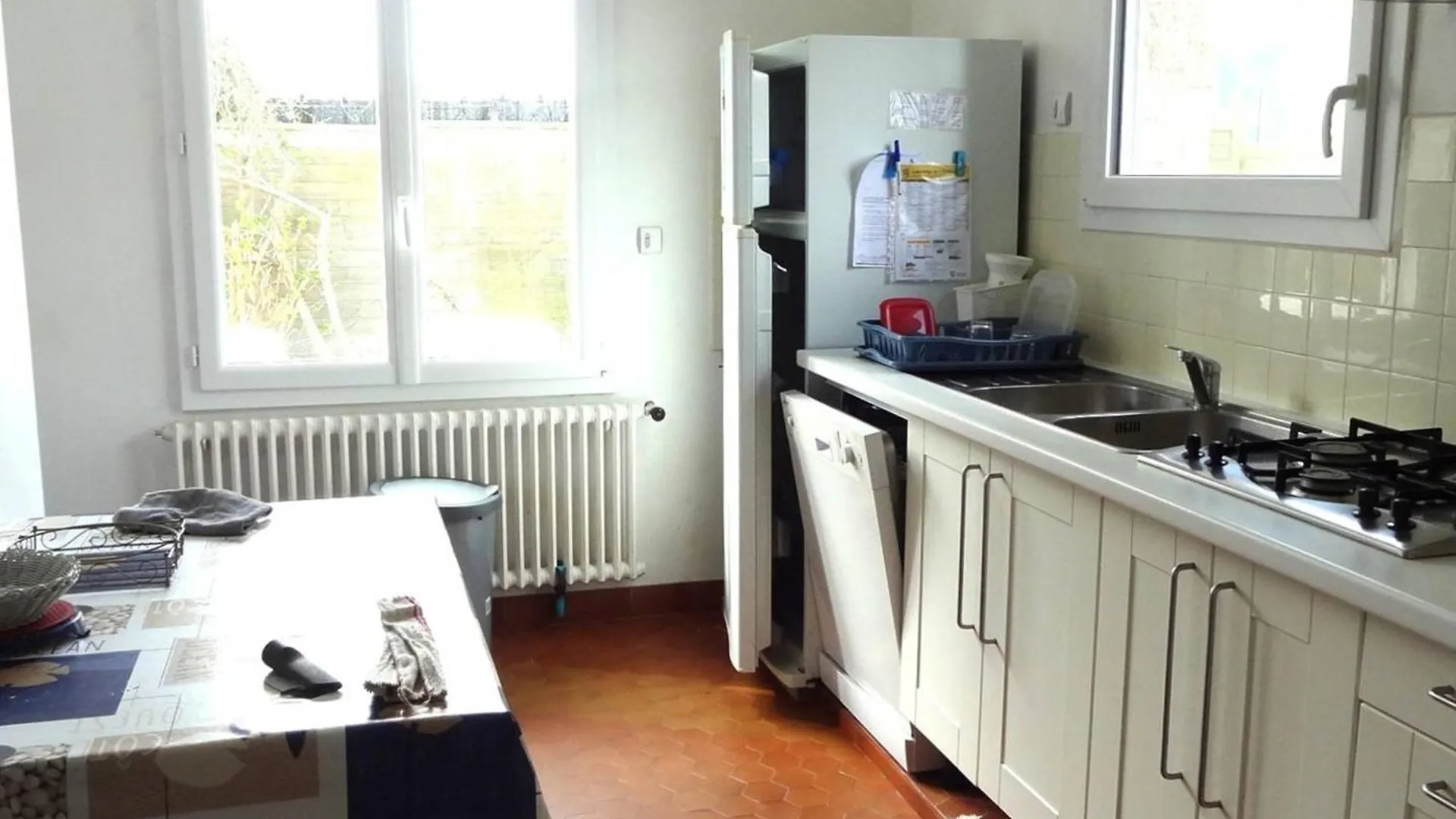 Grande Maison Familiale A 200M De La Plage Avec Jardin Et Wifi A Tregastel - Fr-1-368-457 0*,  France