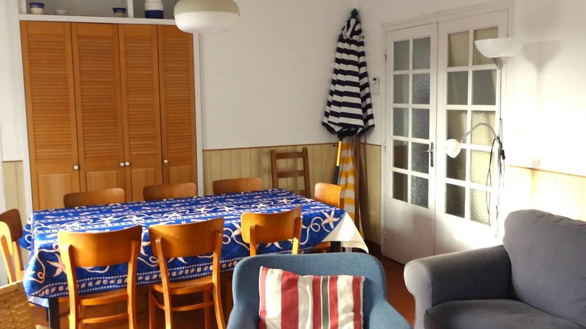 Grande Maison Familiale A 200M De La Plage Avec Jardin Et Wifi A Tregastel - Fr-1-368-457 Holiday home