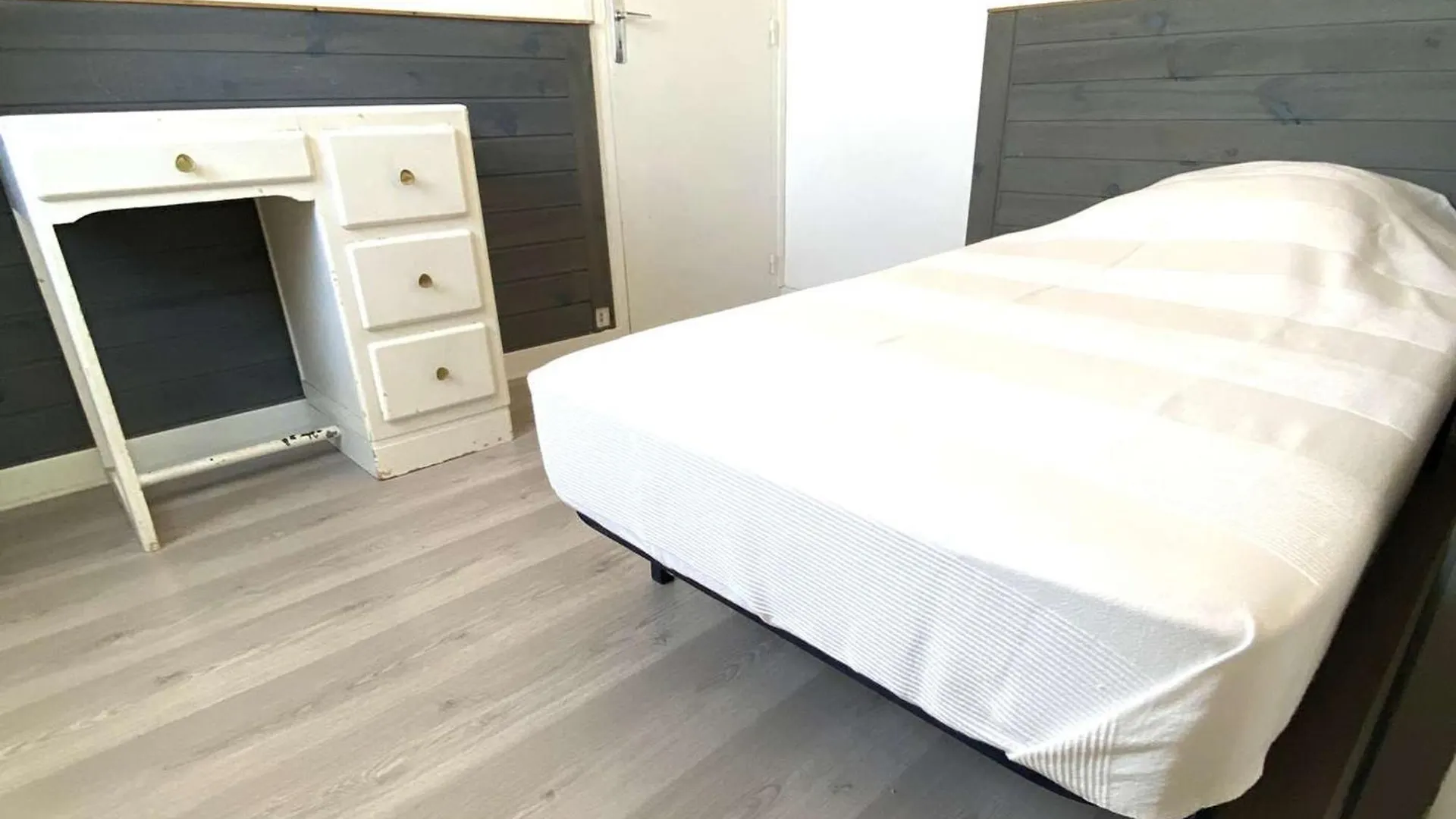 Grande Maison Familiale A 200M De La Plage Avec Jardin Et Wifi A Tregastel - Fr-1-368-457 France