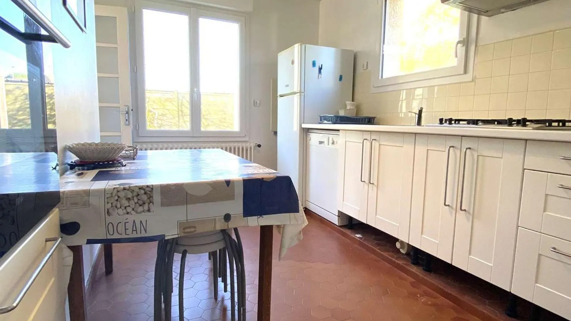 Grande Maison Familiale A 200M De La Plage Avec Jardin Et Wifi A Tregastel - Fr-1-368-457 Holiday home